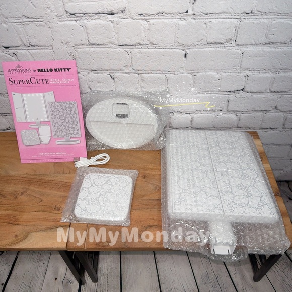 Impressions Hello Kitty Triflod Mirror And Compact Mirror Bundle - Picture 5 of 6
